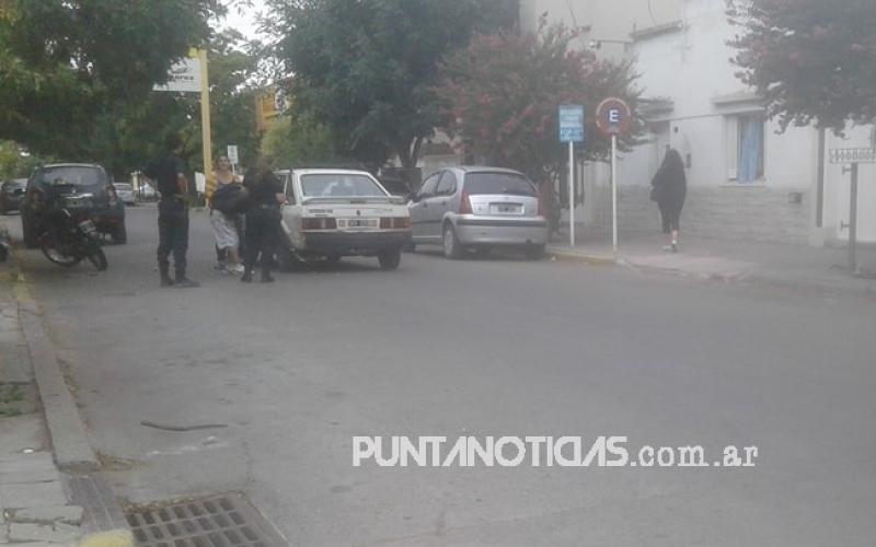 La foto del lector: colisión en la esquina de Rivadavia y Murature