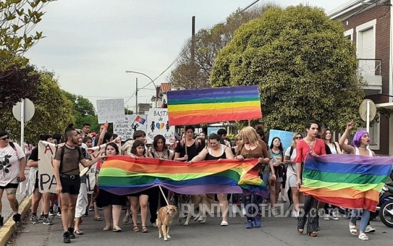 La 2ª Marcha del Orgullo LGTBIQ recorrió el centro de Punta Alta