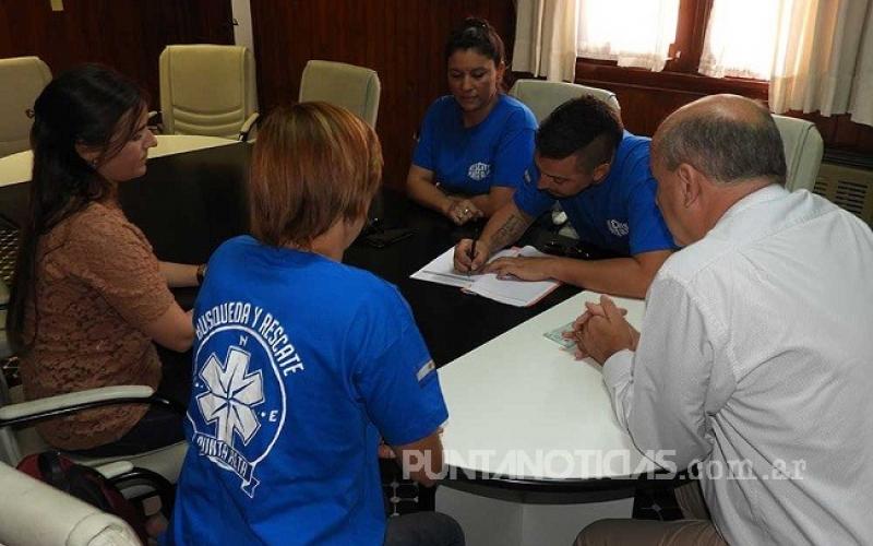 El Municipio entregó subsidio de 10.000 pesos a Búsqueda y Rescate