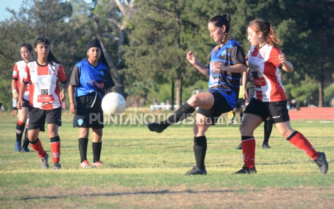 Con tres goles de Sofía Mattos, Puerto Belgrano logró otra victoria en el Apertura de Primera “A”