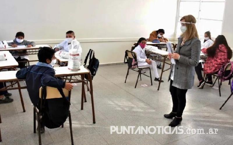 El Gobierno y los gremios acordaron un salario mínimo inicial docente de 27.500 pesos