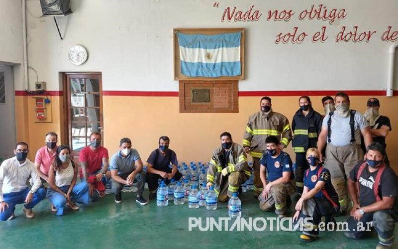 Bomberos recibió primera entrega de donación de agua envasada