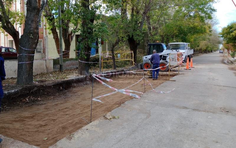 El Municipio realiza reparaciones de hormigón en calle Dorrego al 200
