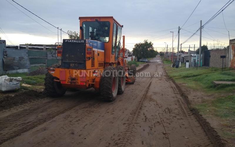El Municipio continúa reparando y manteniendo calles de tierra dañadas por las lluvias