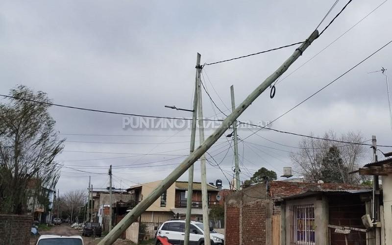 Promueven dejar de utilizar postes de madera en las redes de servicios del distrito